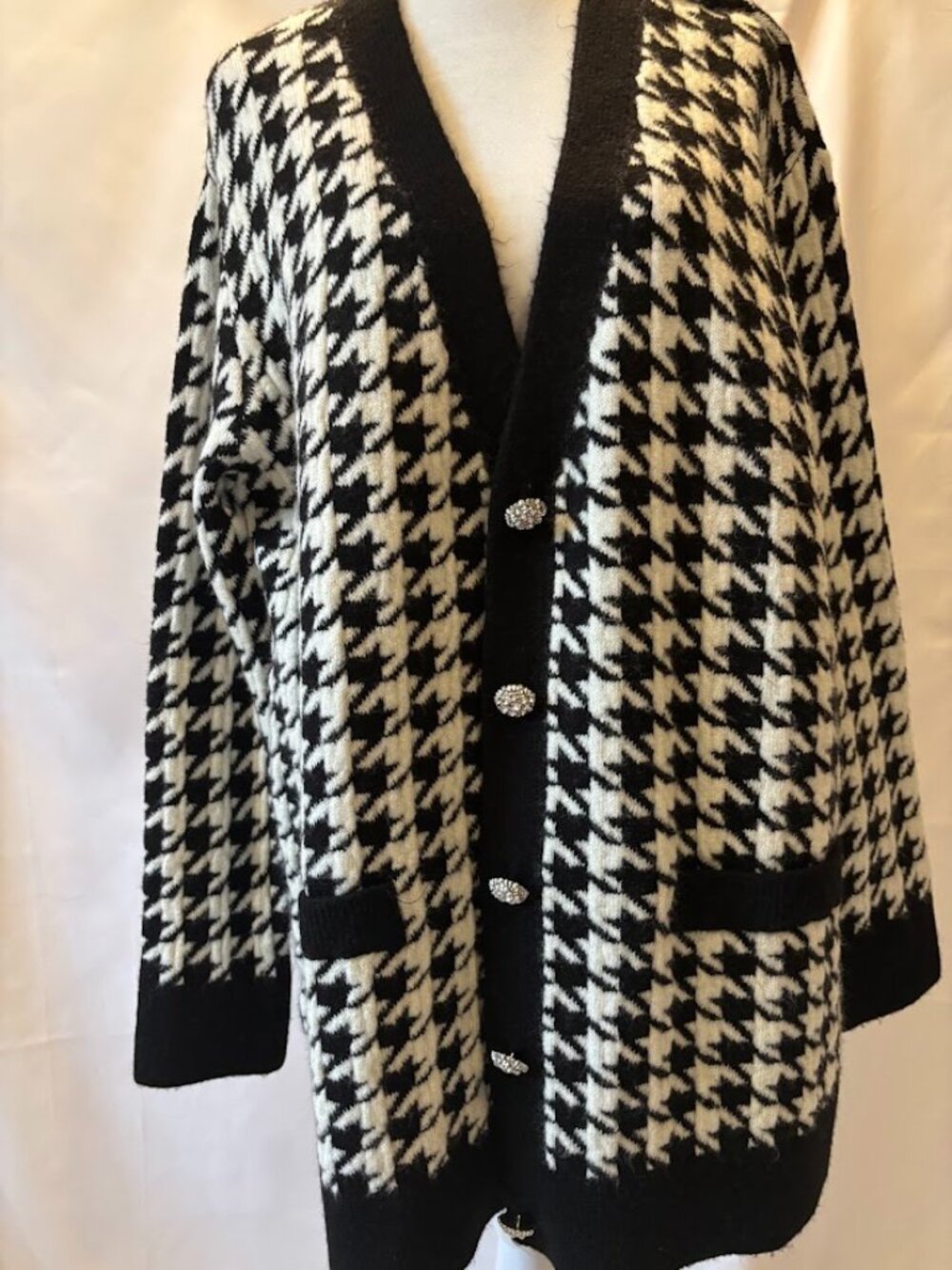 MNG Houndstooth Sweater Cardigan - size Large